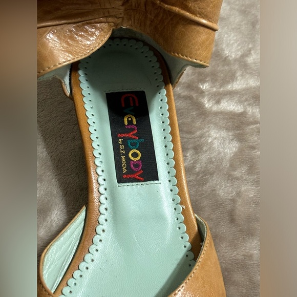 Everybody by BZ Moda Leather Shoes | Size : 38 (7) | Color: Tan - Picture 5 of 6